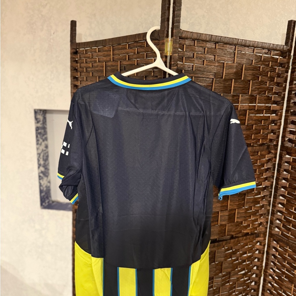 2025 Manchester City Third Jersey - Picture 2 of 2
